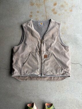 Vintage Carhartt Distressed Sherpa Lined Beige Vest